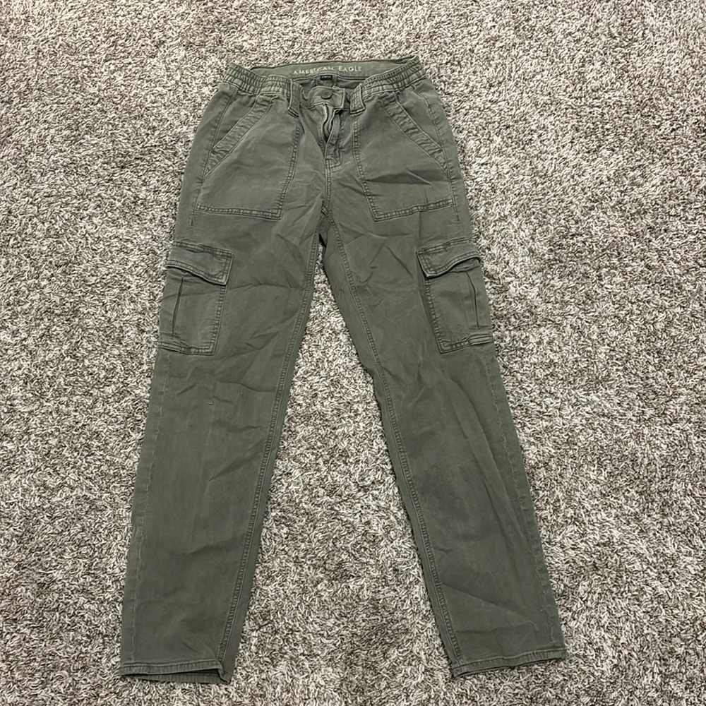 American Eagle green cargo pants
